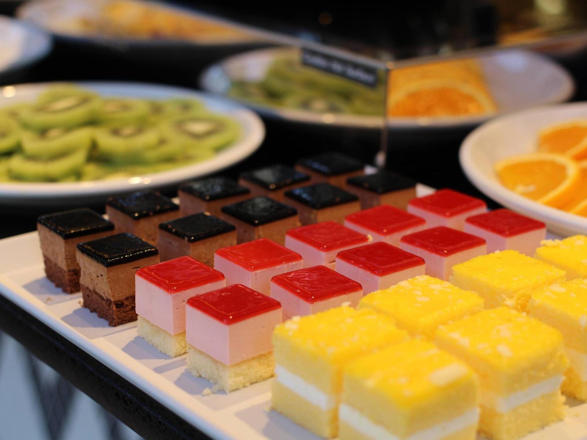 Hotel Trusty Premier Nihonbashihamacho Tokyo Bagian luar foto