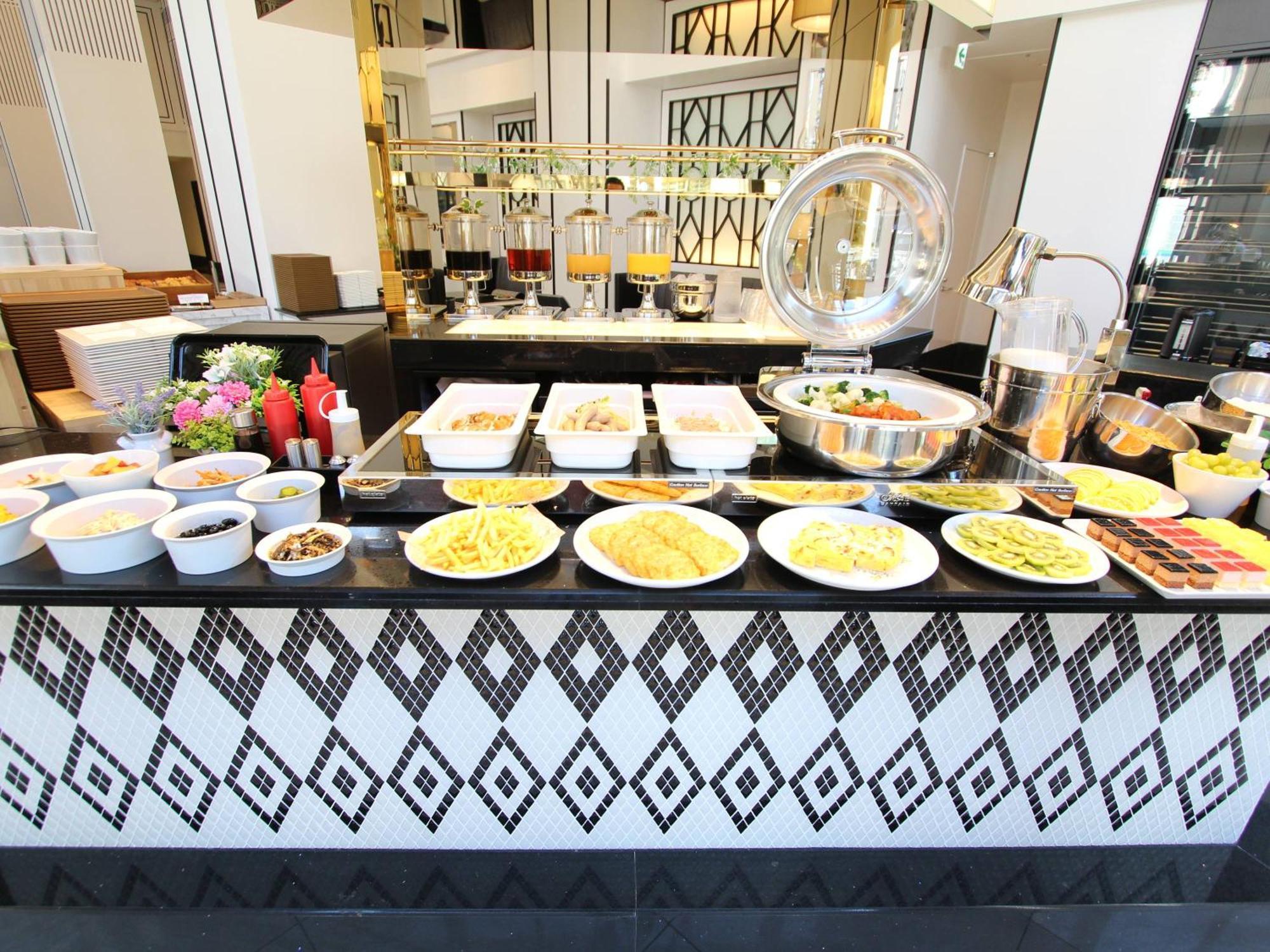 Hotel Trusty Premier Nihonbashihamacho Tokyo Bagian luar foto
